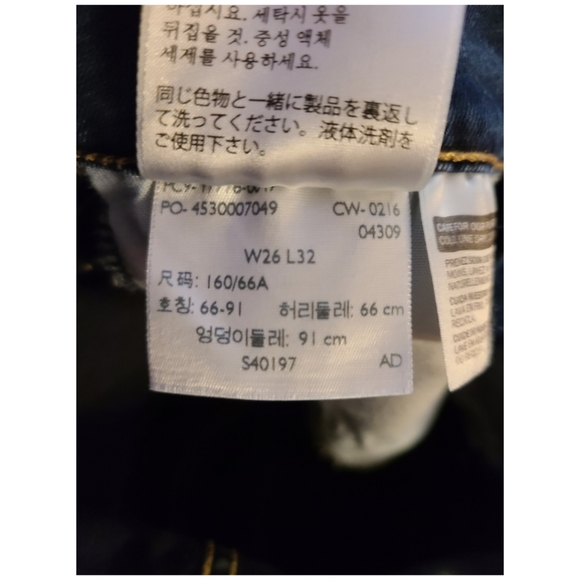 Levi's - Picture 6 of 6